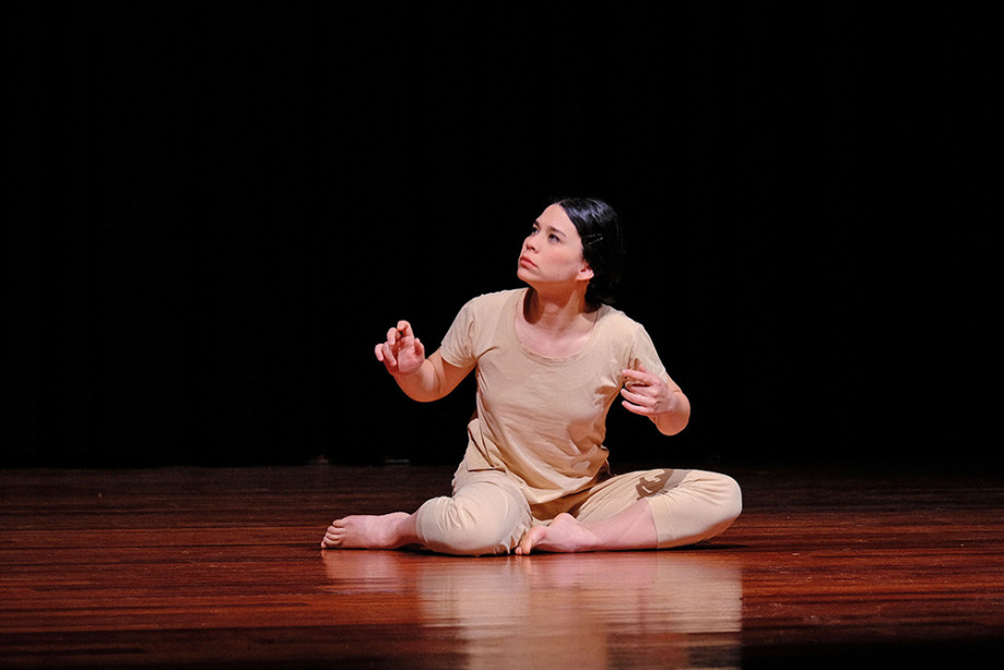“GONG” Teatral Dans Performansı